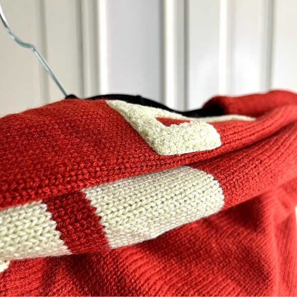 Heroes & Villains Marvel Logo Red Varsity Sweater NWT - Picture 15 of 15